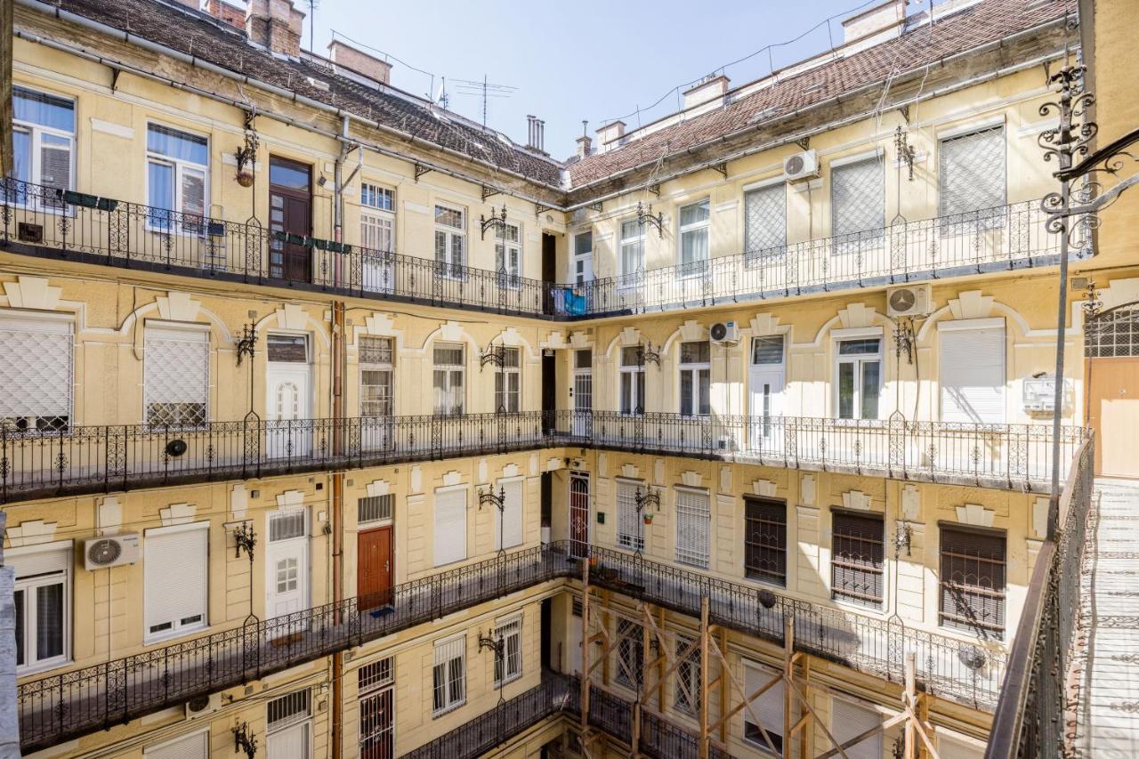 V12 Apartments Budapest Eksteriør bilde